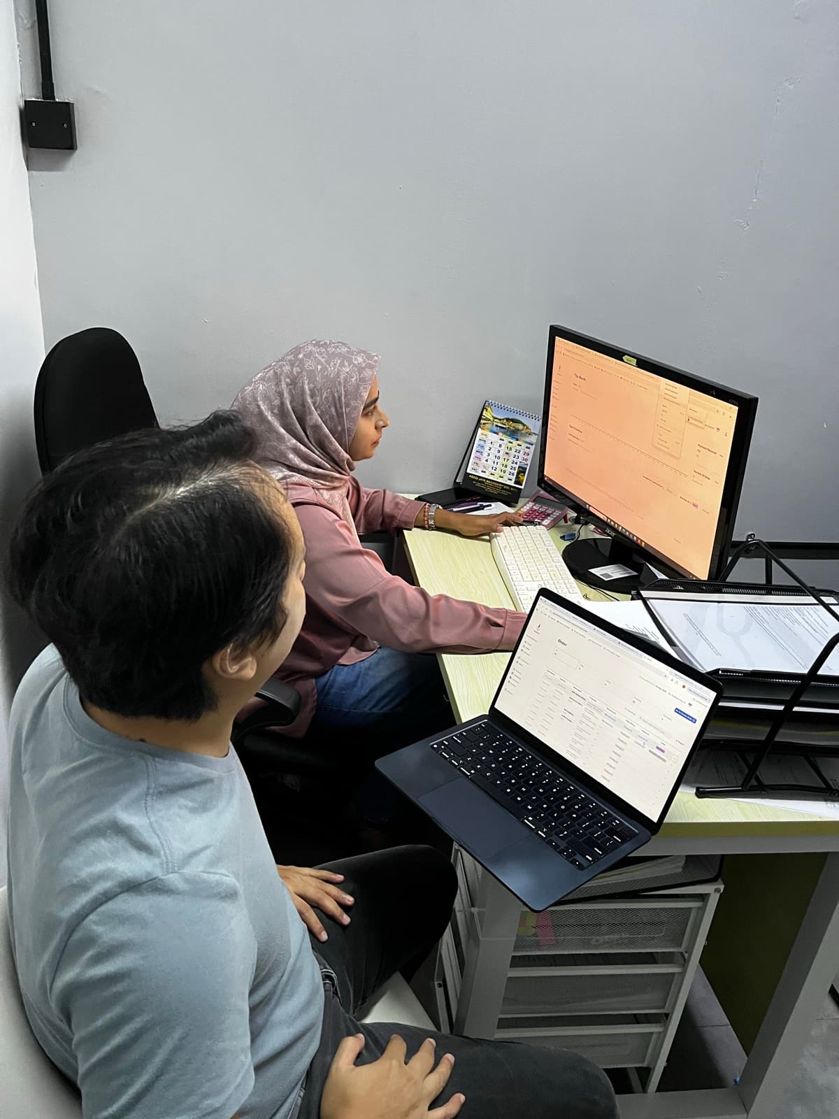 EjenPlus team with client